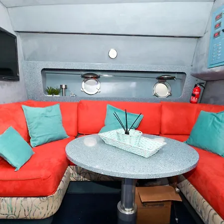 Silver Pearl Botel